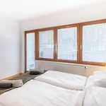 Luxury 2bdr In Old Town With Free Parking