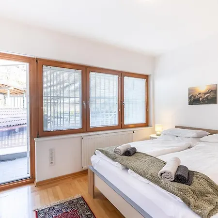 Luxury 2bdr In Old Town With Free Parking *