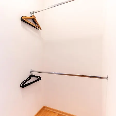 Luxury 2bdr In Old Town With Free Parking *