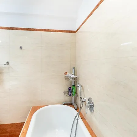 Luxury 2bdr In Old Town With Free Parking * サラエヴォ